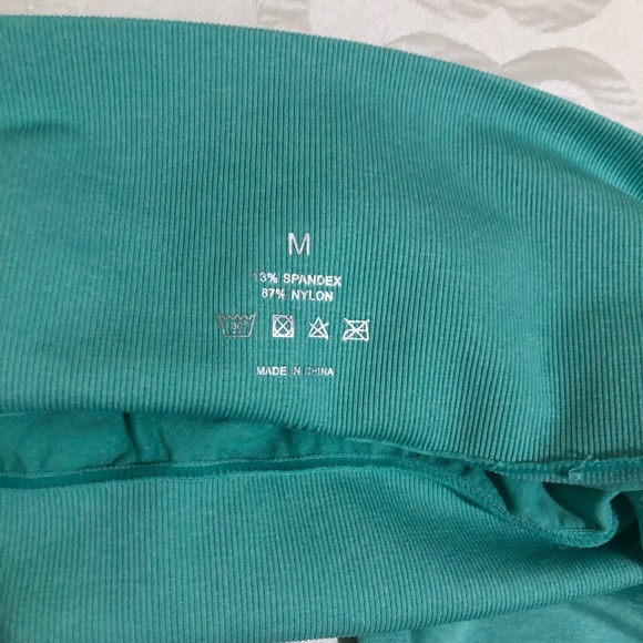 NVGTN Contour Seamless Leggings - Picture 2 of 3